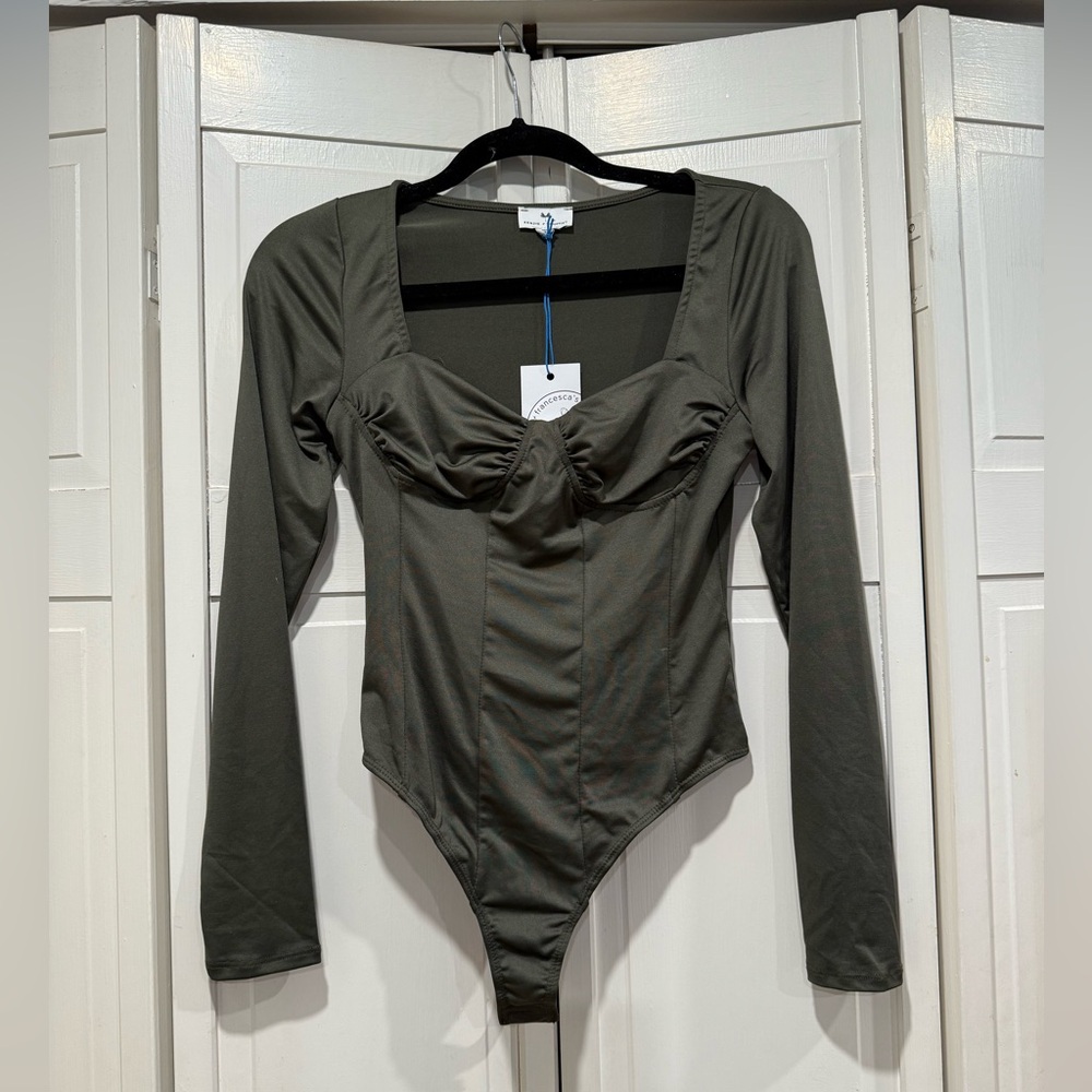 NWT Francesca’s bodysuit size‎ medium olive green